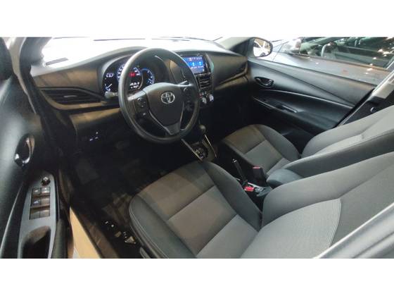 toyota-yaris-1.5-16v-flex-sedan-xl-live-multidrive-wmimagem18272101612