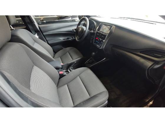 toyota-yaris-1.5-16v-flex-xl-multidrive-wmimagem1738439390