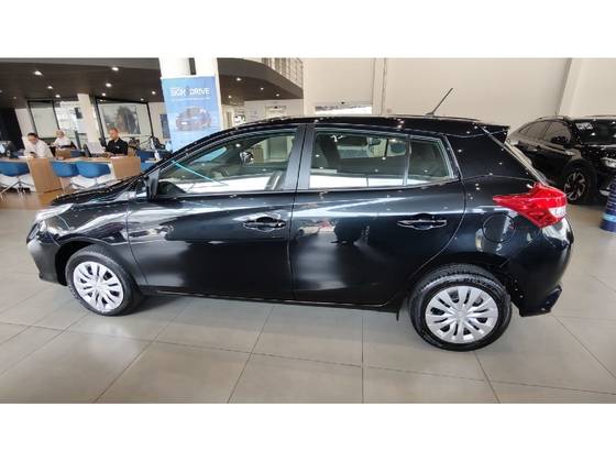 toyota-yaris-1.5-16v-flex-xl-multidrive-wmimagem17490423477