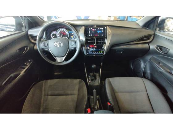 toyota-yaris-1.5-16v-flex-xl-multidrive-wmimagem17492405884