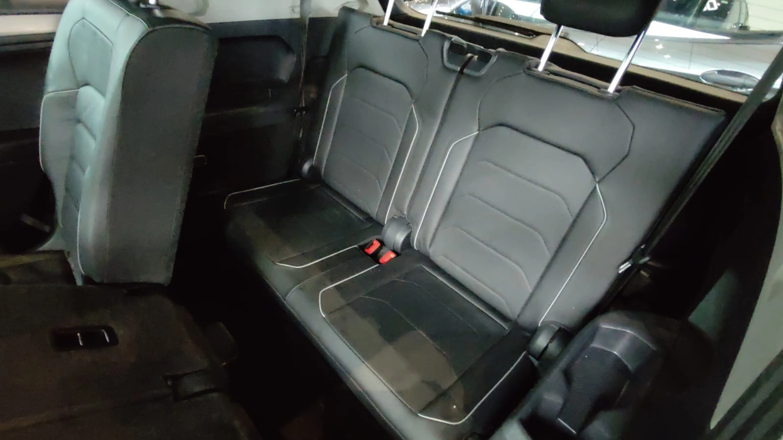 b3f33496-926b-48cf-8d6f-36168ffbf656